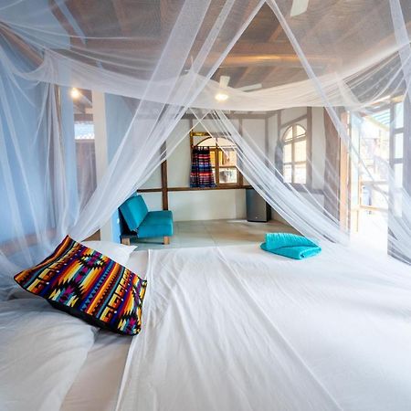 Casa Del Sol Hostel Montañita Kültér fotó